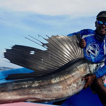 Fish Tobago Guesthouse Buccoo Buitenkant foto